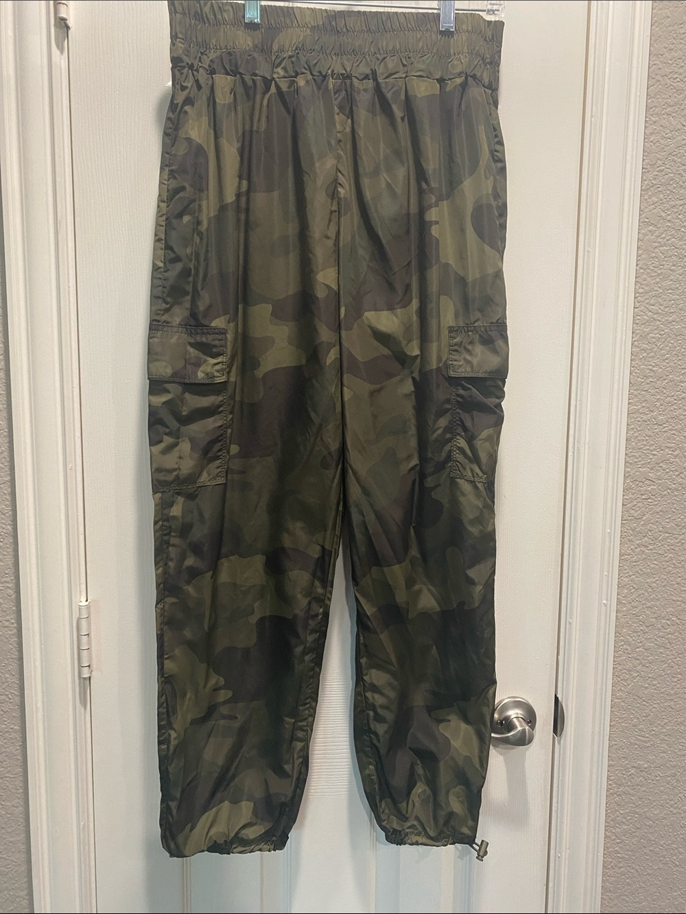 Almost Famous Women’s Green Camo Cargo Pants